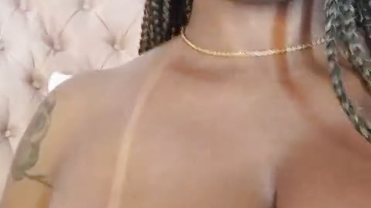 I love Play - vidéo du modèle de showcams JuicyKendra_