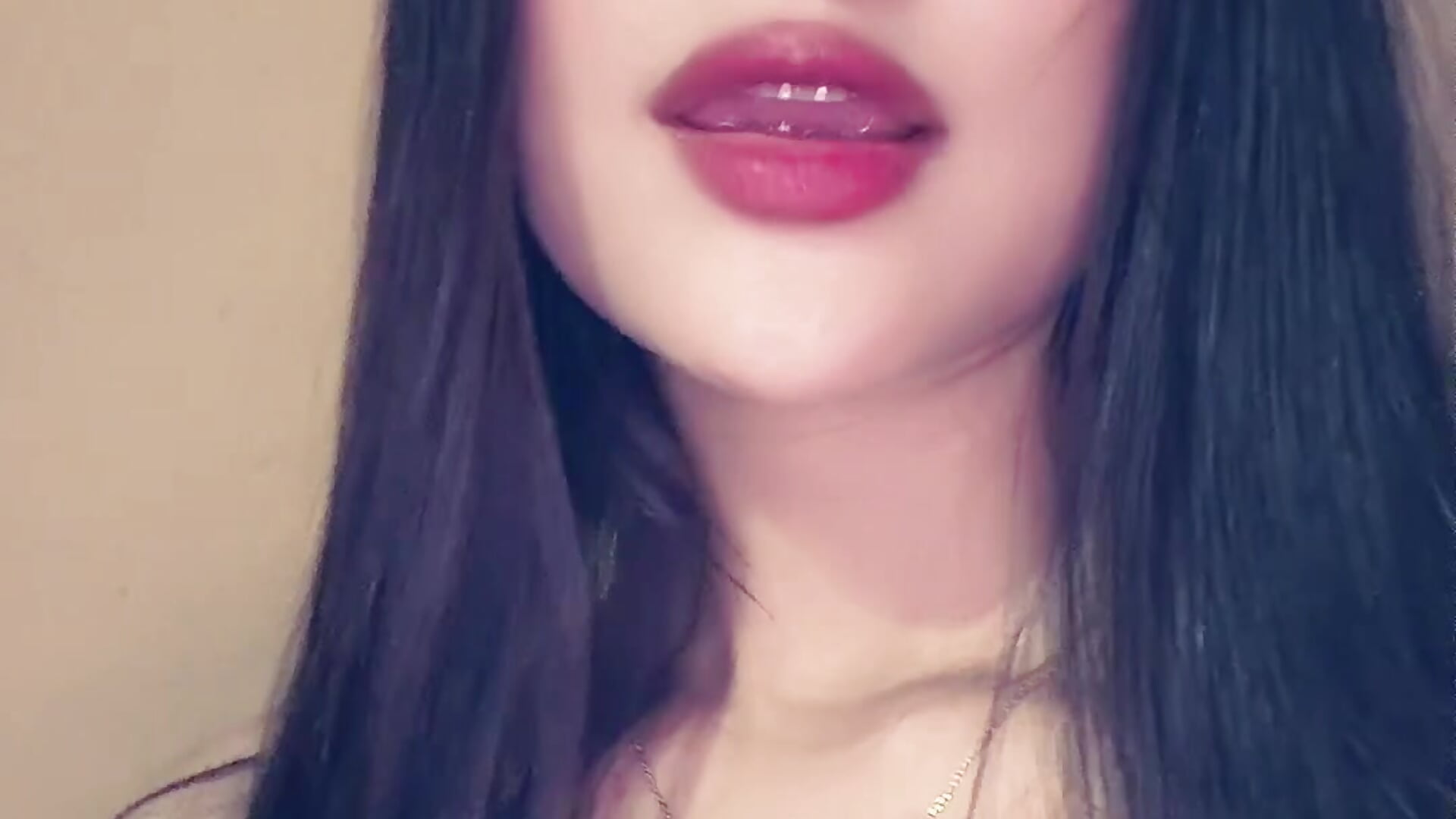 🙈 - Aylin-fire adlı kamera modelinin videosu