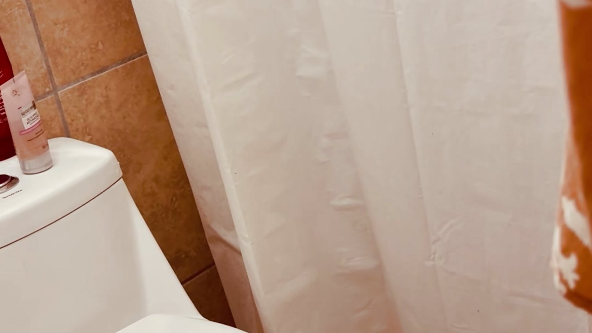 Spy on Mommy in the Shower
