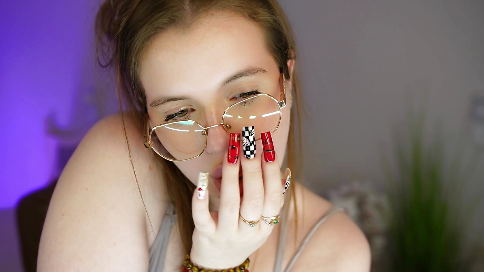 teasing u with my hot tongue – video modela na kameri Sugarmusee