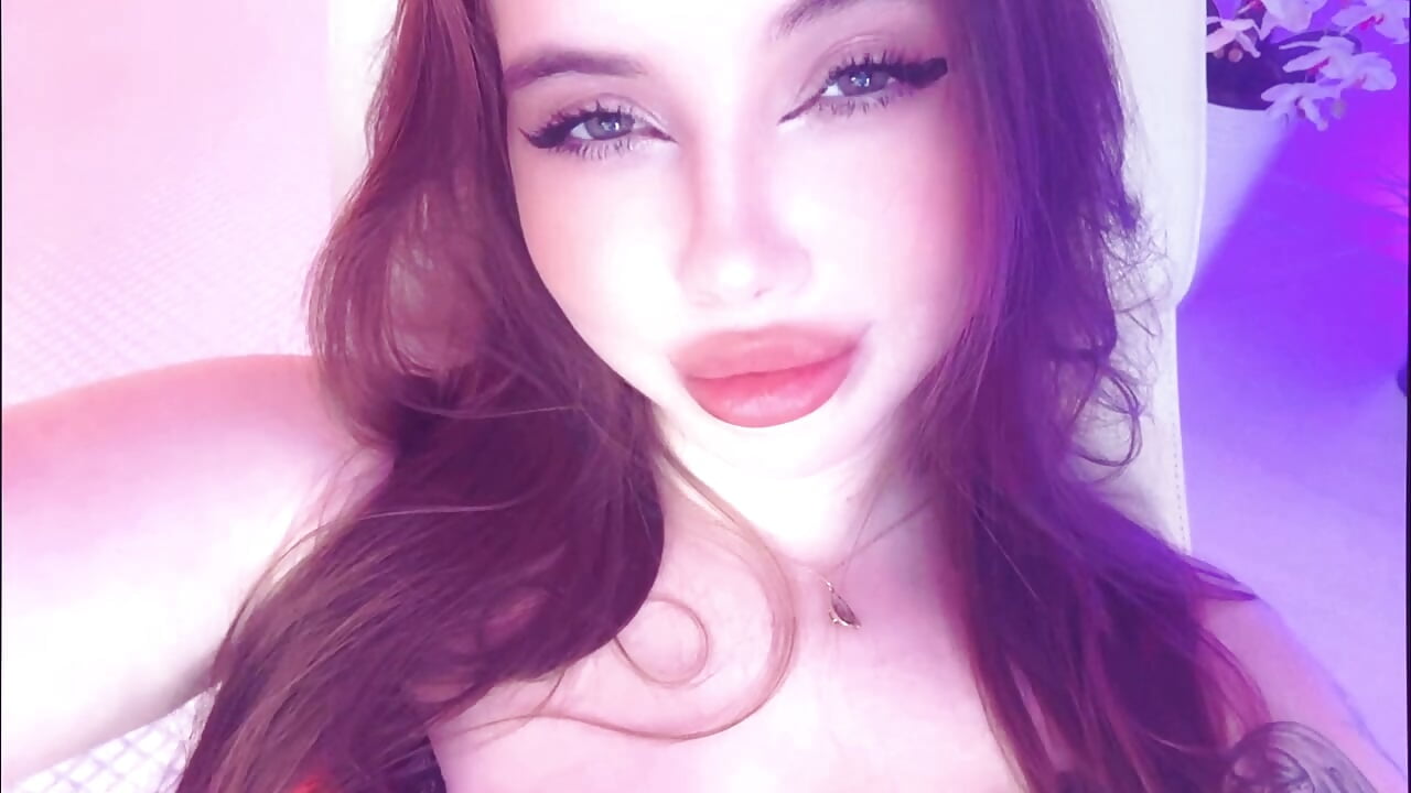 your fav eyes - video oleh model kamera Sugarmusee