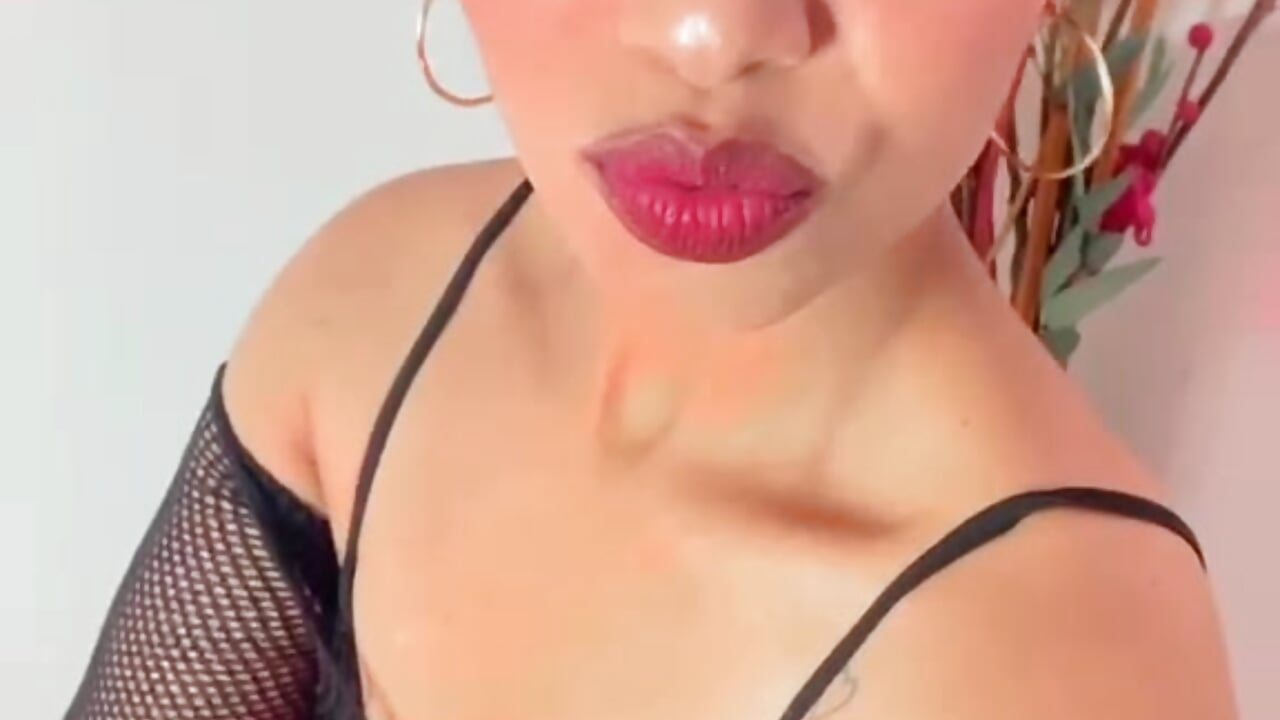 😘