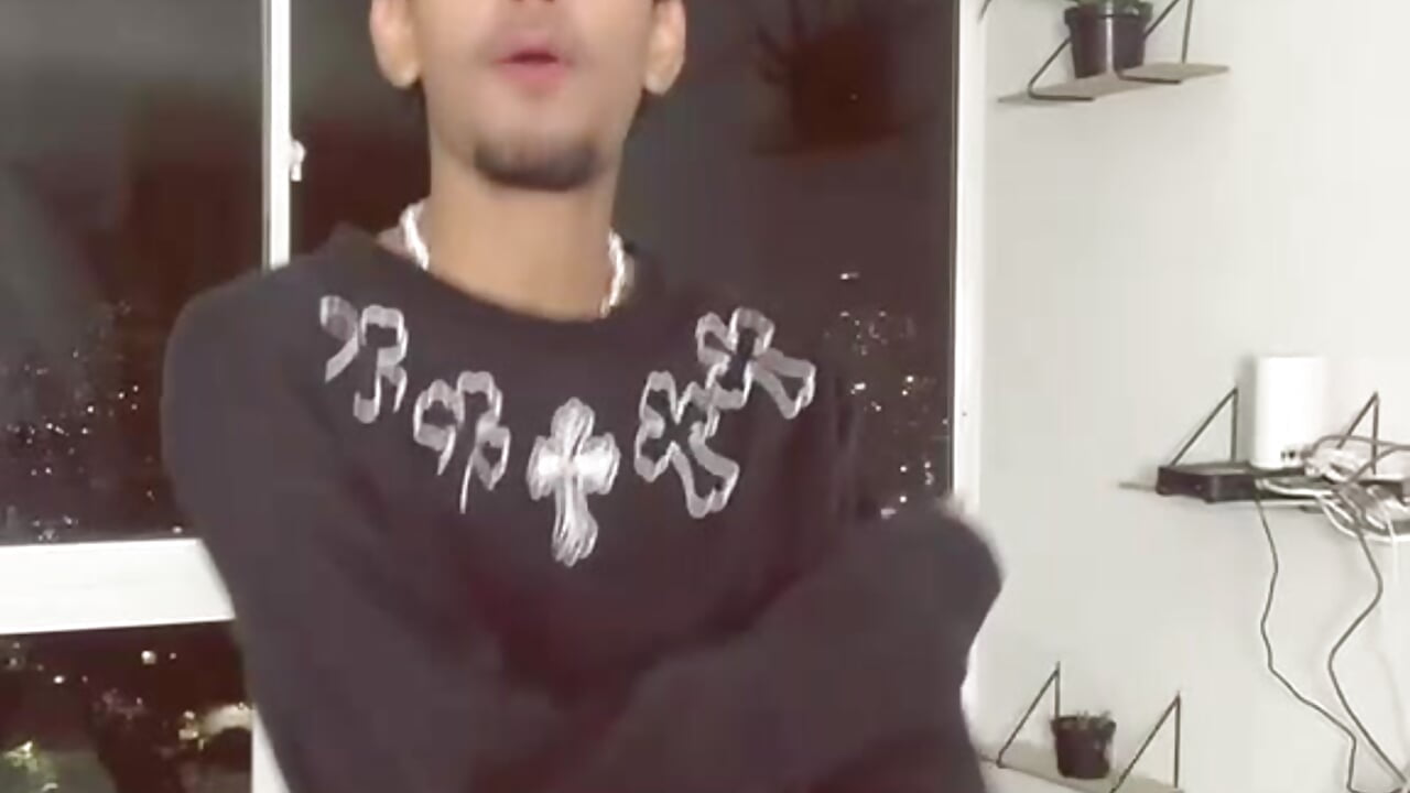 MIGUEL - vidéo du modèle de showcams between_friends