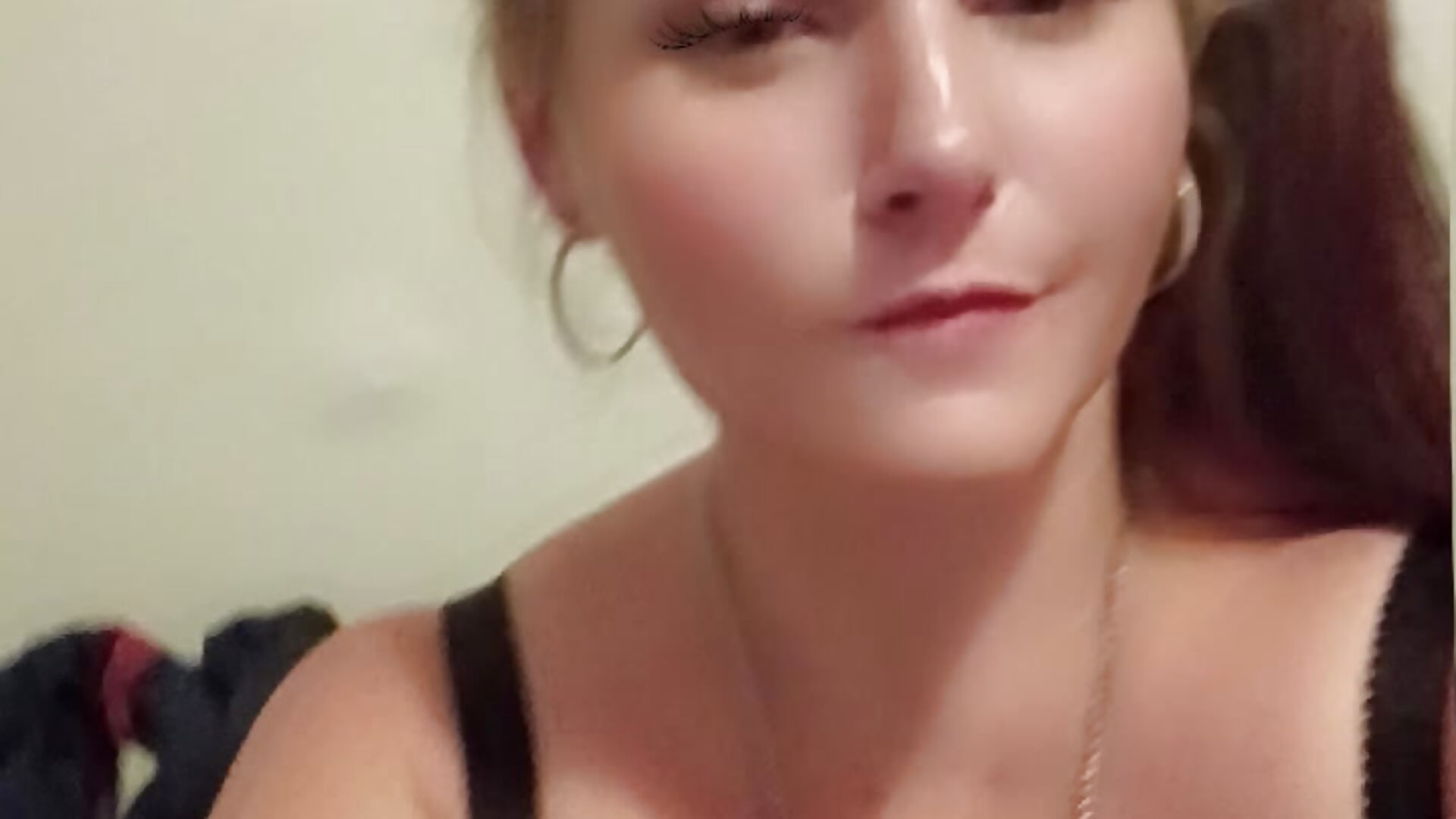 TitttieS — filmik Luciouslesha, modela(-lki) na kamerkach
