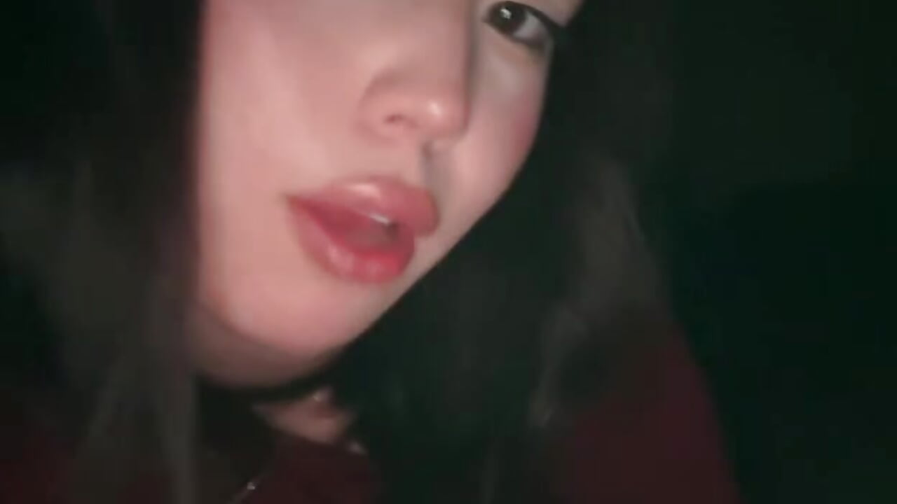 Fuck me fuck me - video by LilowNax cam model