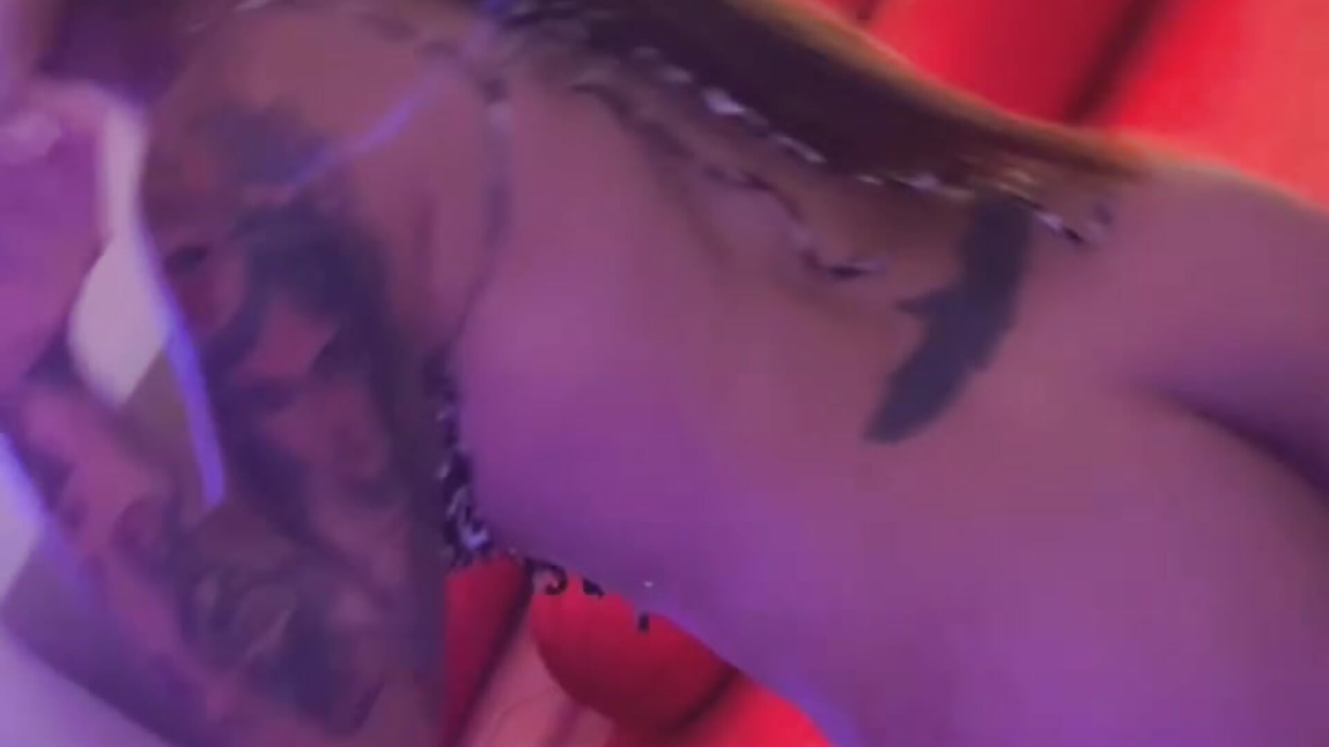 Flashing my Tits and Bum 🍑 - video oleh TsOlgaMarie kamera model