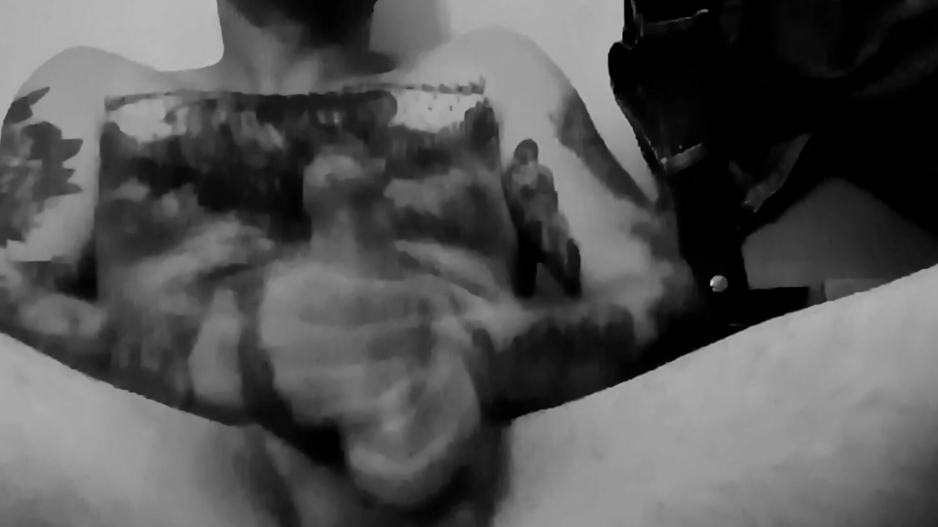 Tattooed daddy stroking for BBWs and bisexual men...