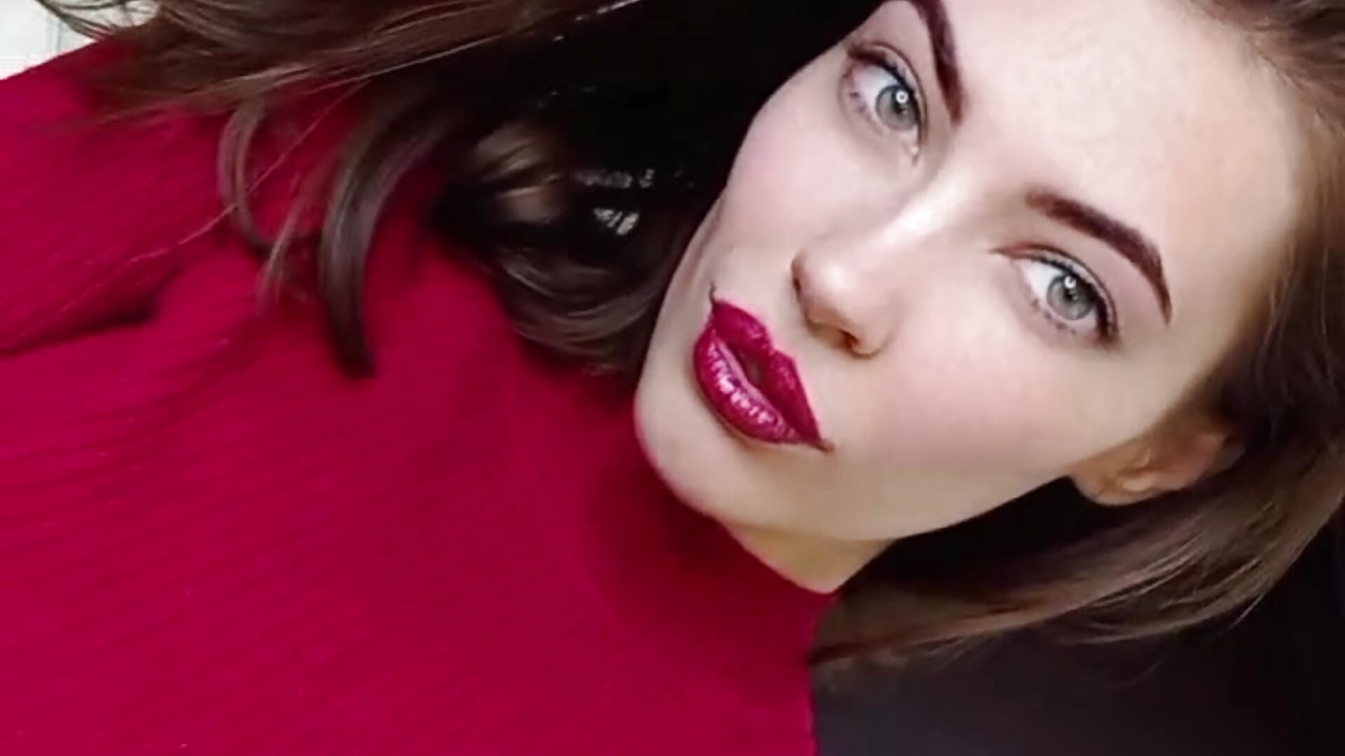 Lady in red ❤️‍🔥 - clip cu eva_sicret model videochat