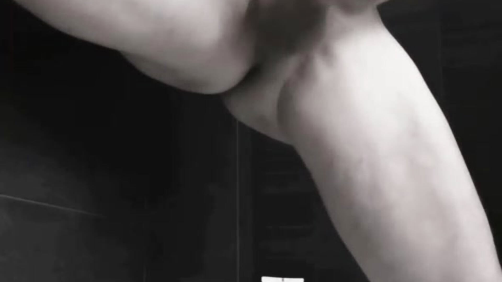 Plaisir en solo dans la baignoire