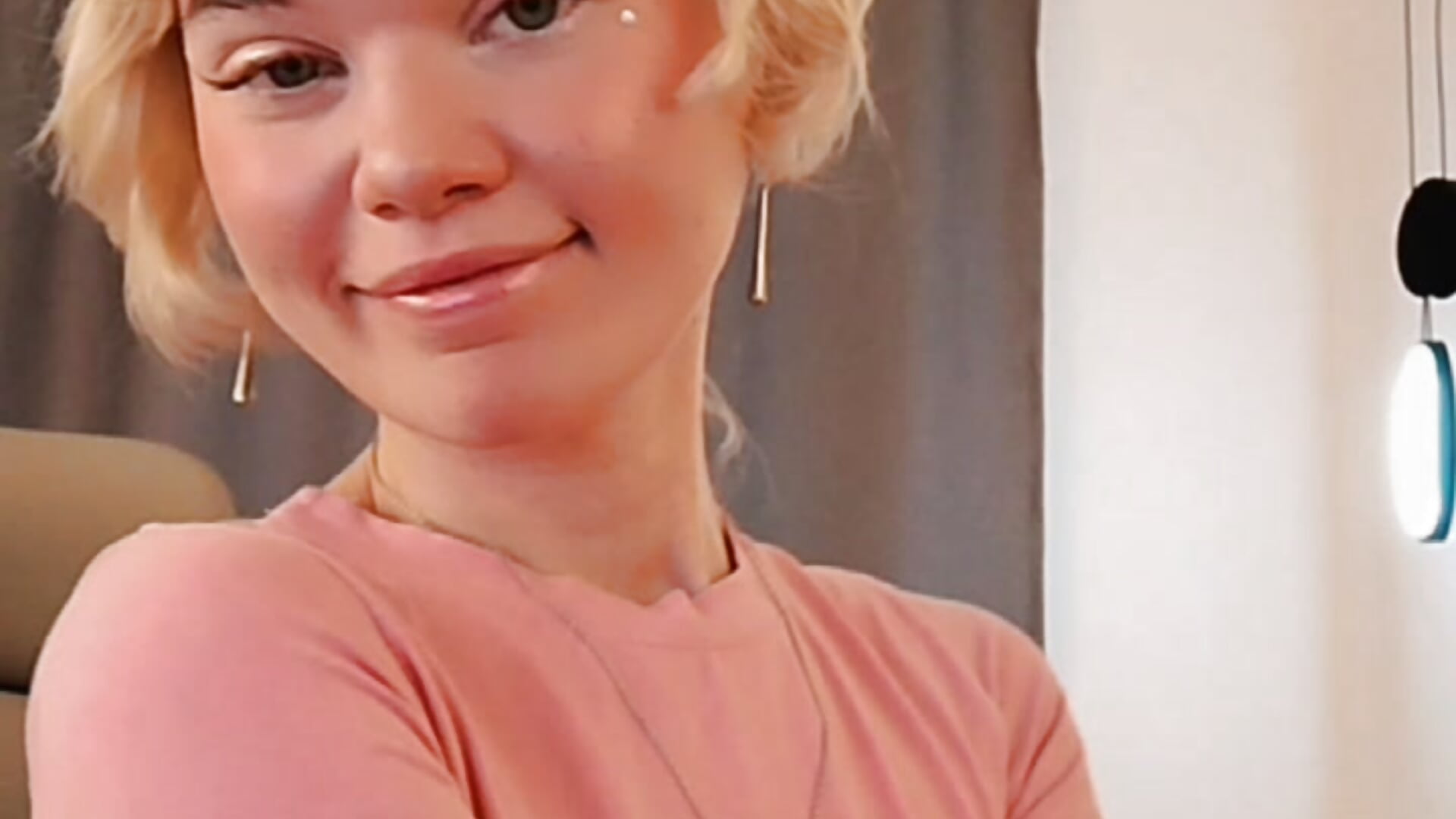 me<3 – video af mood_berry_ cam-model