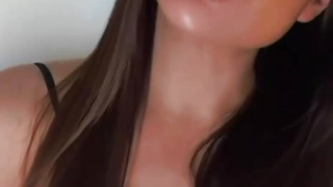 Hii I'm Mai half Thai half German 🥰🇹🇭 - video by AsianDreamMei cam model