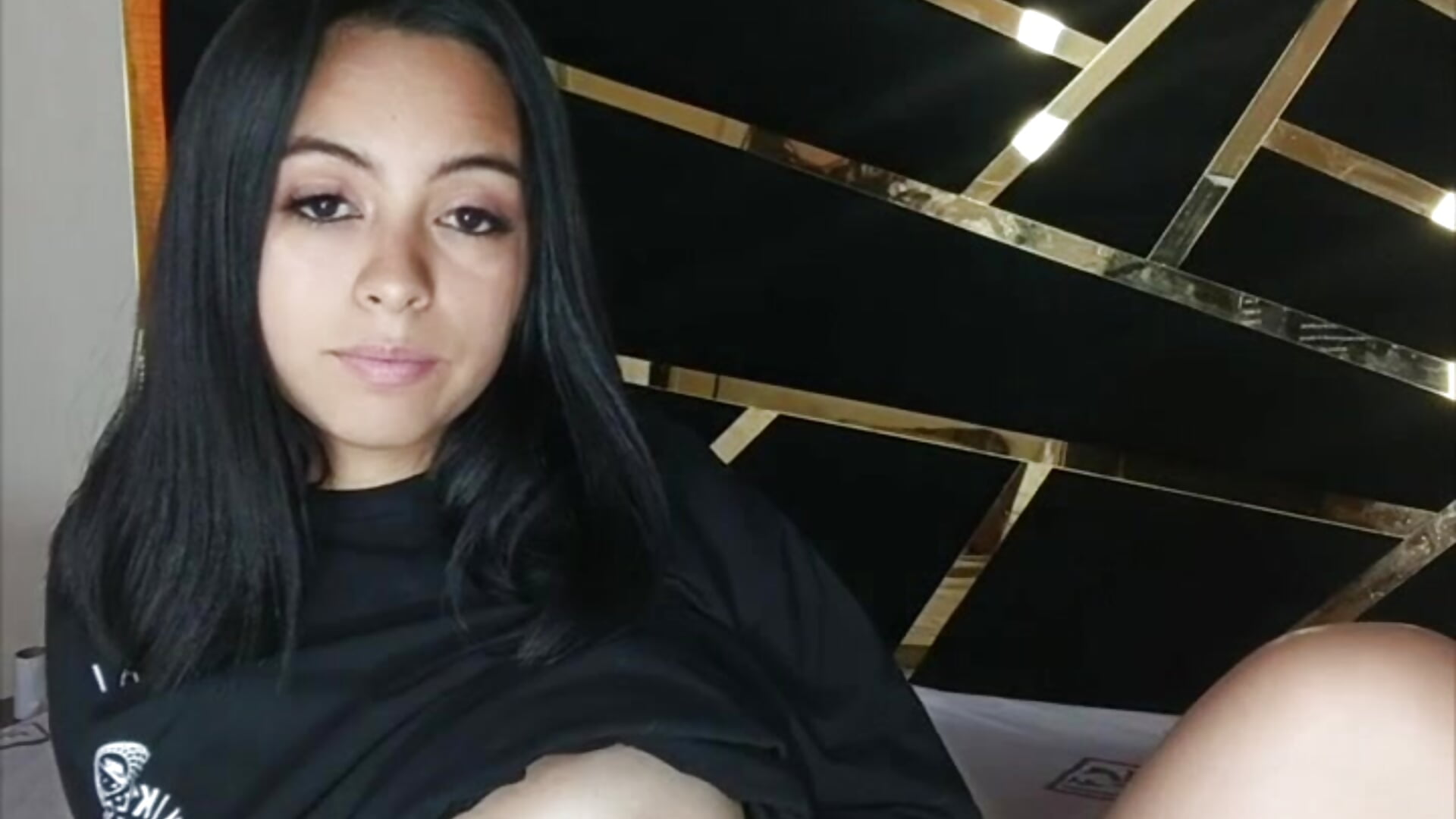 Bared Soul Sessions 🧘‍♀️ – video od webkamerové modelky LuciiferBlack