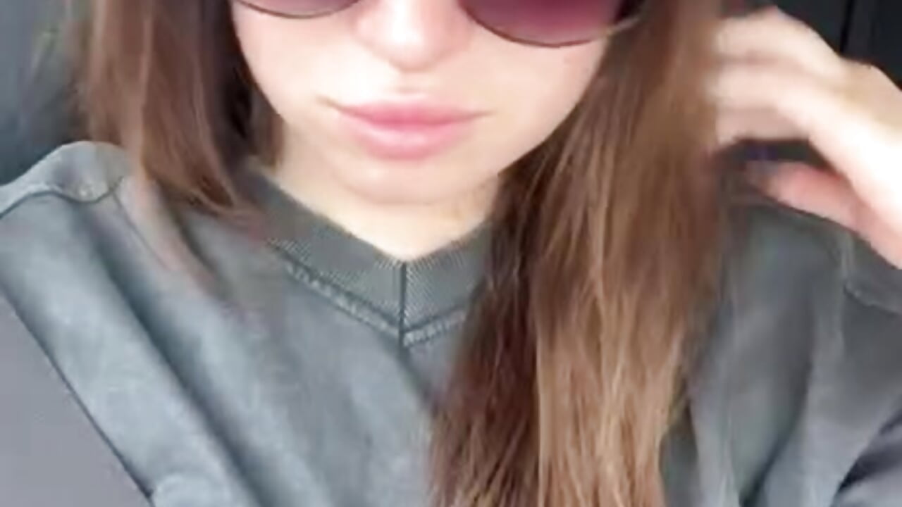 KAPOW - video by LaylaKrasnici cam model