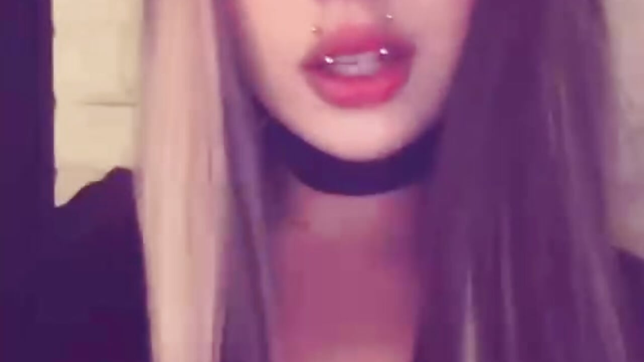 lilaa   lip syncing - video di Lilameow222 modella di cam