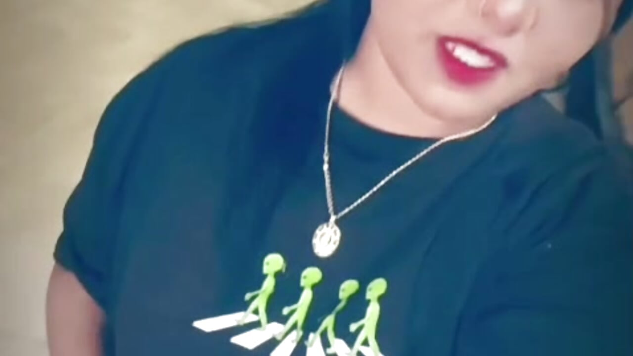 WhatsApp Video 2026-05-26 at 3,03,04 PM - video by DEISY_8670 cam model