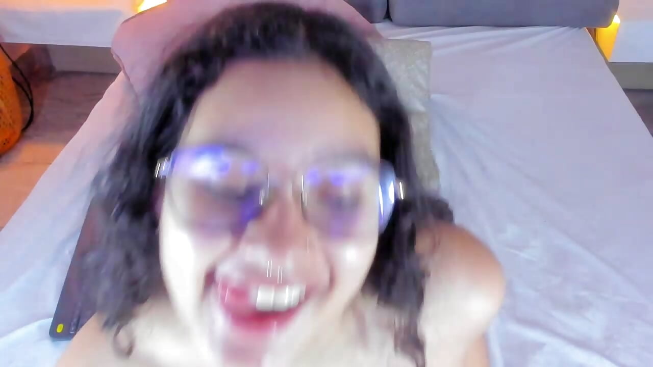 view of my ass (very horny) 😜😋 – video modela na kameri kami_kaze_