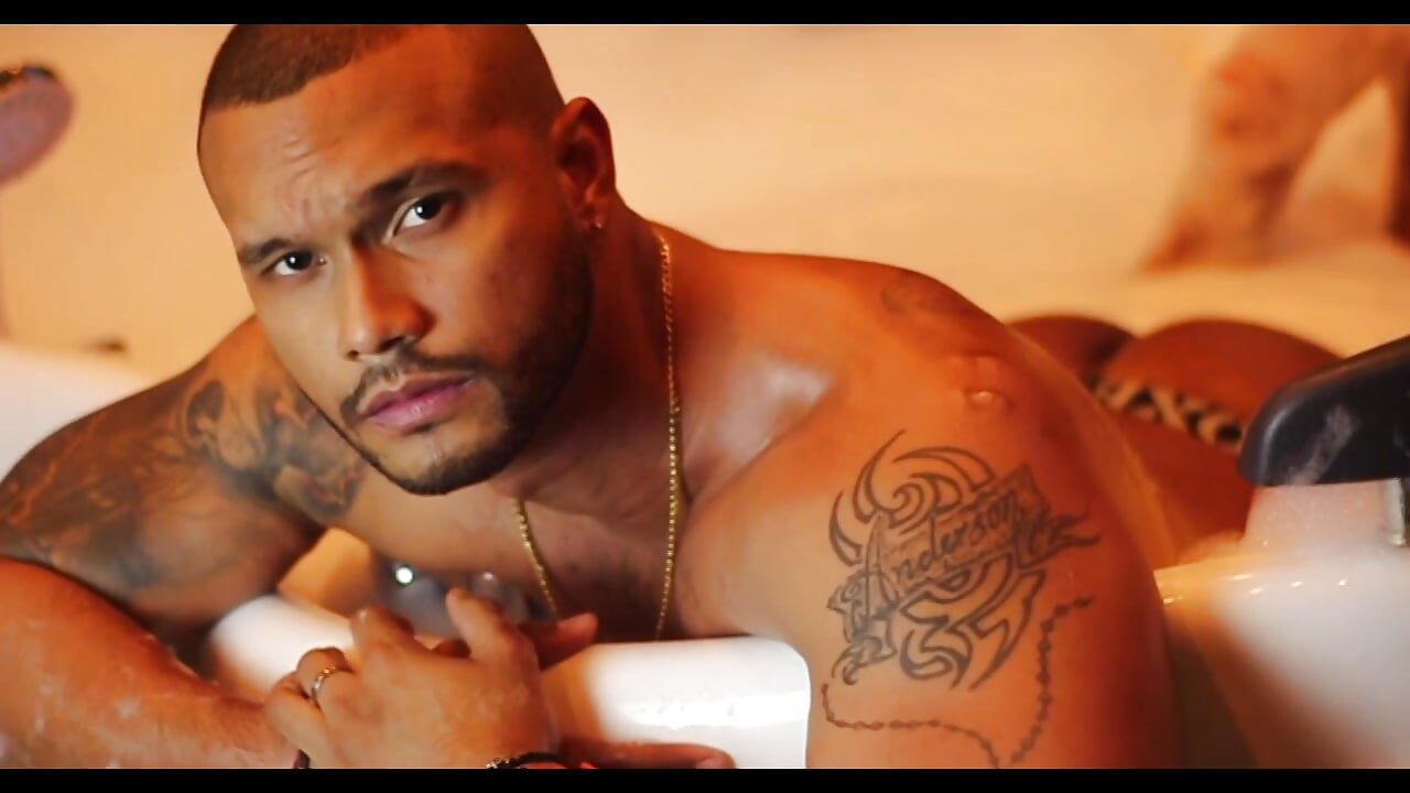 A moment hot with me! 🔥 - video by CharlieGrifinX cam model