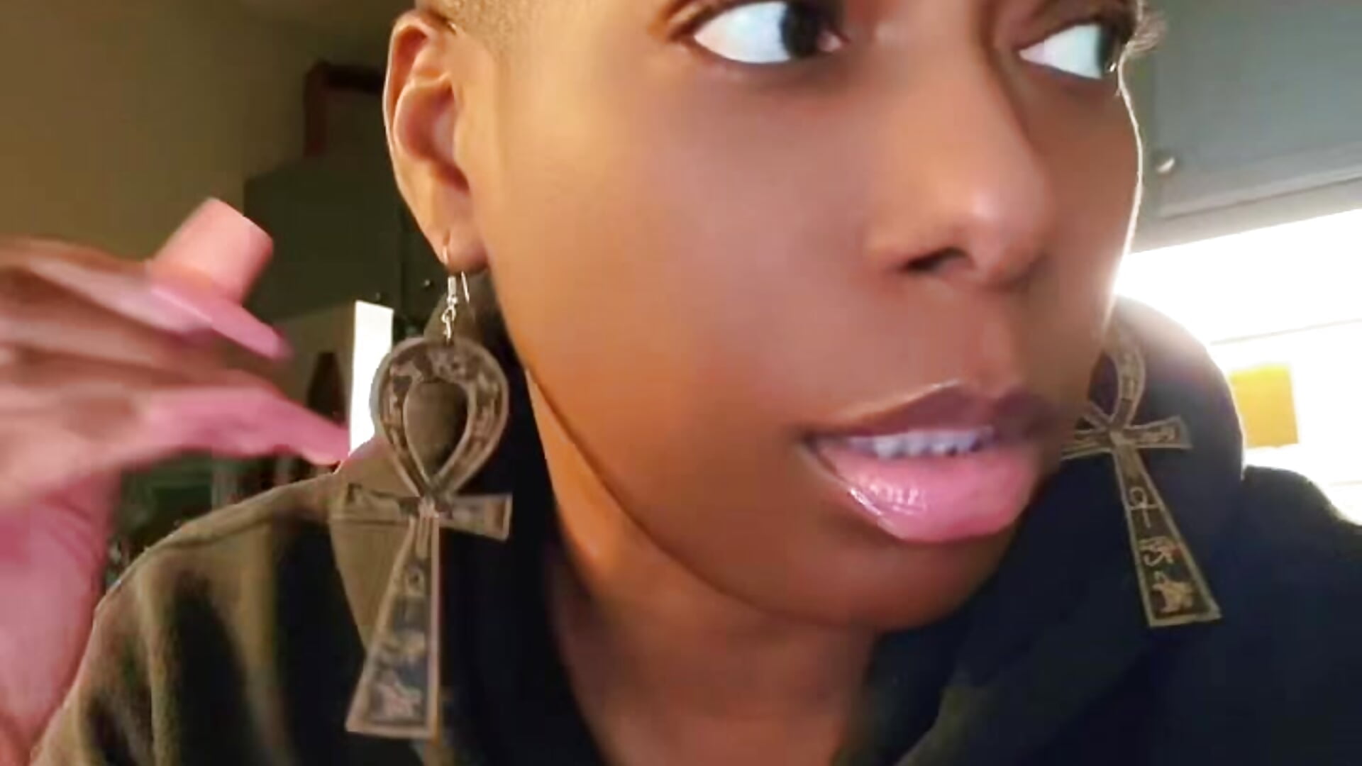 LOVE me a good TRICK… That’s my type… - video by JuicyLux cam model