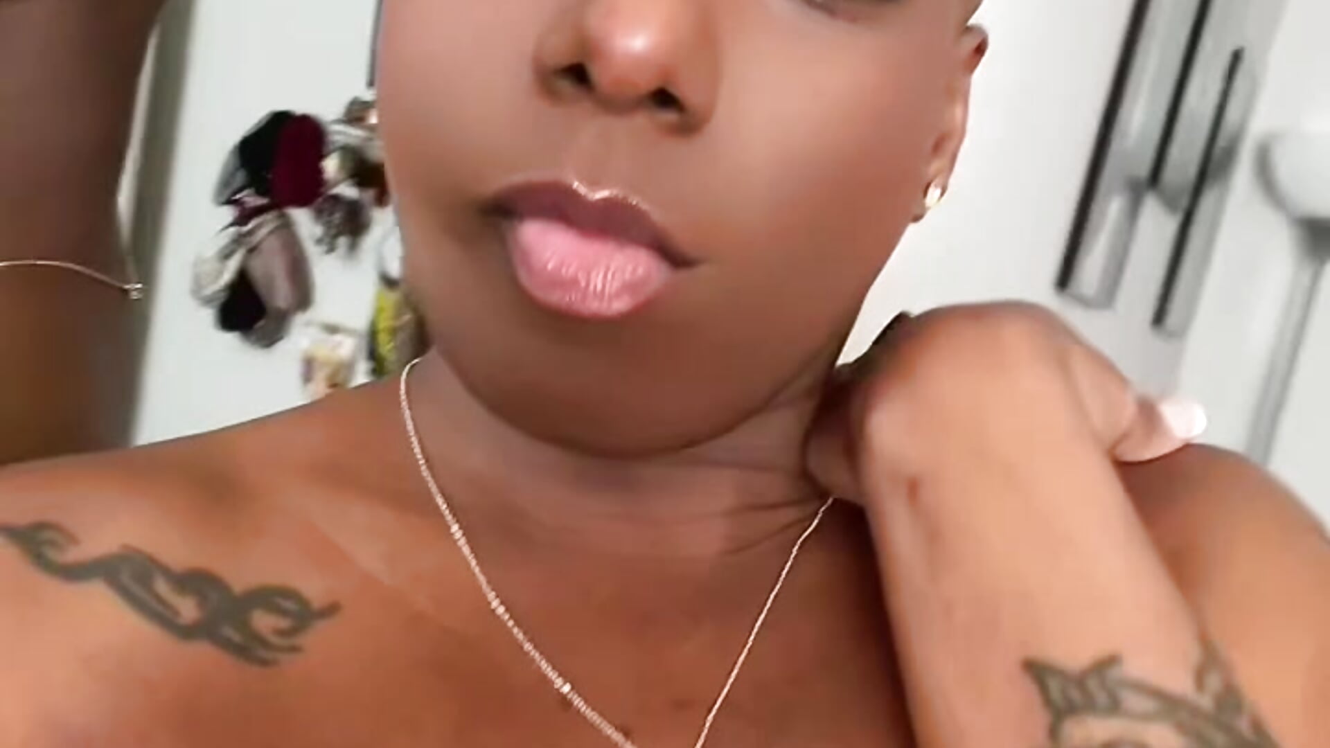 Juicy Honey… - video by JuicyLux cam model