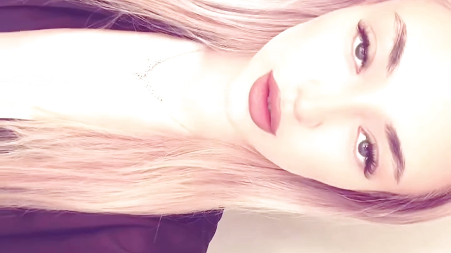 midnight vibes 🤍 - Video von ScarlettHornywood Cam-Model