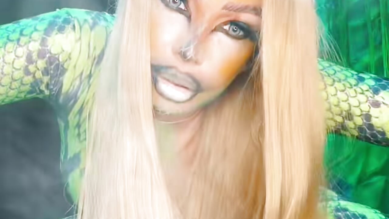 Ready for halloween??!🎃 - відео від вебкаммоделі AstridVexxx