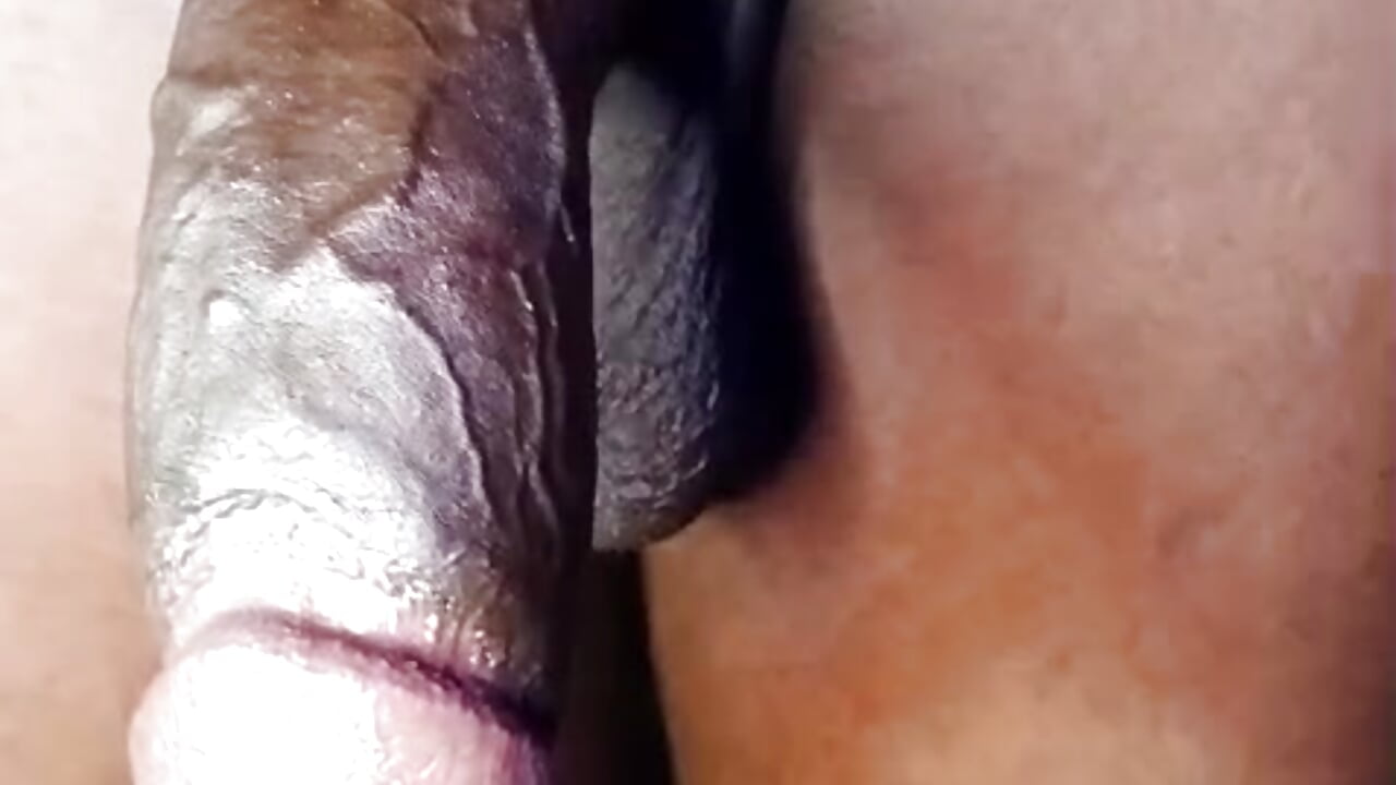 You don't wanna miss this😍 Take a look 😜 – video od webkamerové modelky KingAndKinky