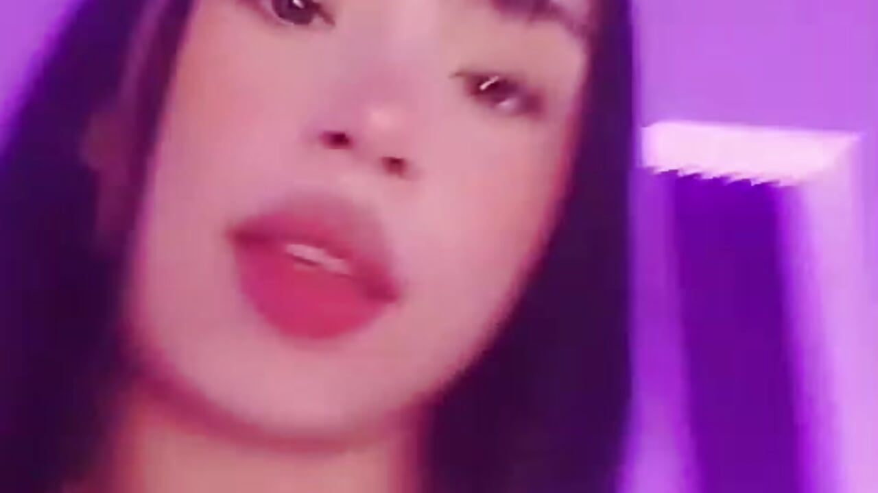 A little glimpse into my private world…enjoy the moment - vídeo de la modelo de cam Hanna_Bloomm