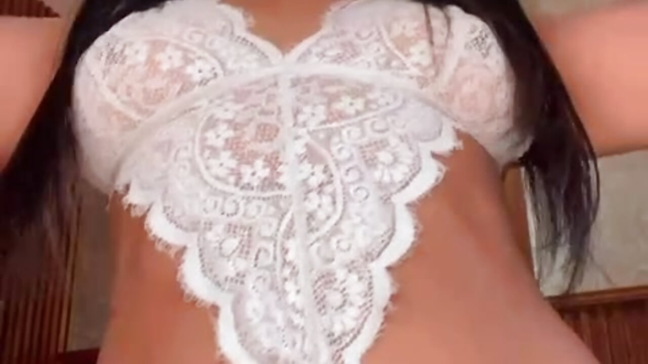 Being cute for you 🥰 - Vídeo de jessy_fortune, modelo de vídeos
