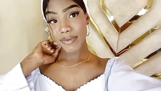 My pretty seductive face - video by Nahara24_ cam model