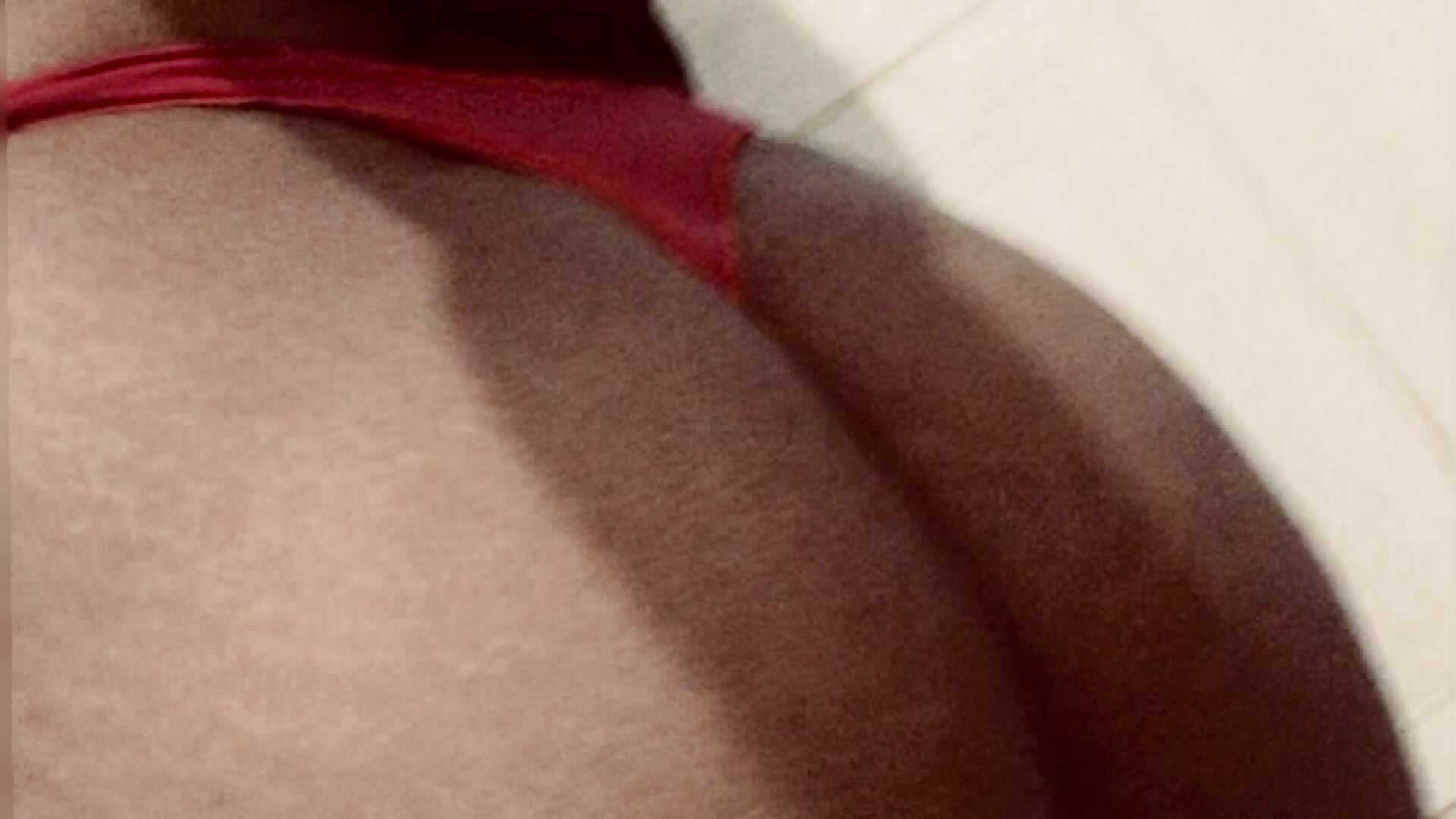 E58121AD-565F-41E3-AA22-6D50BE0CD37A - video by peituda25 cam model