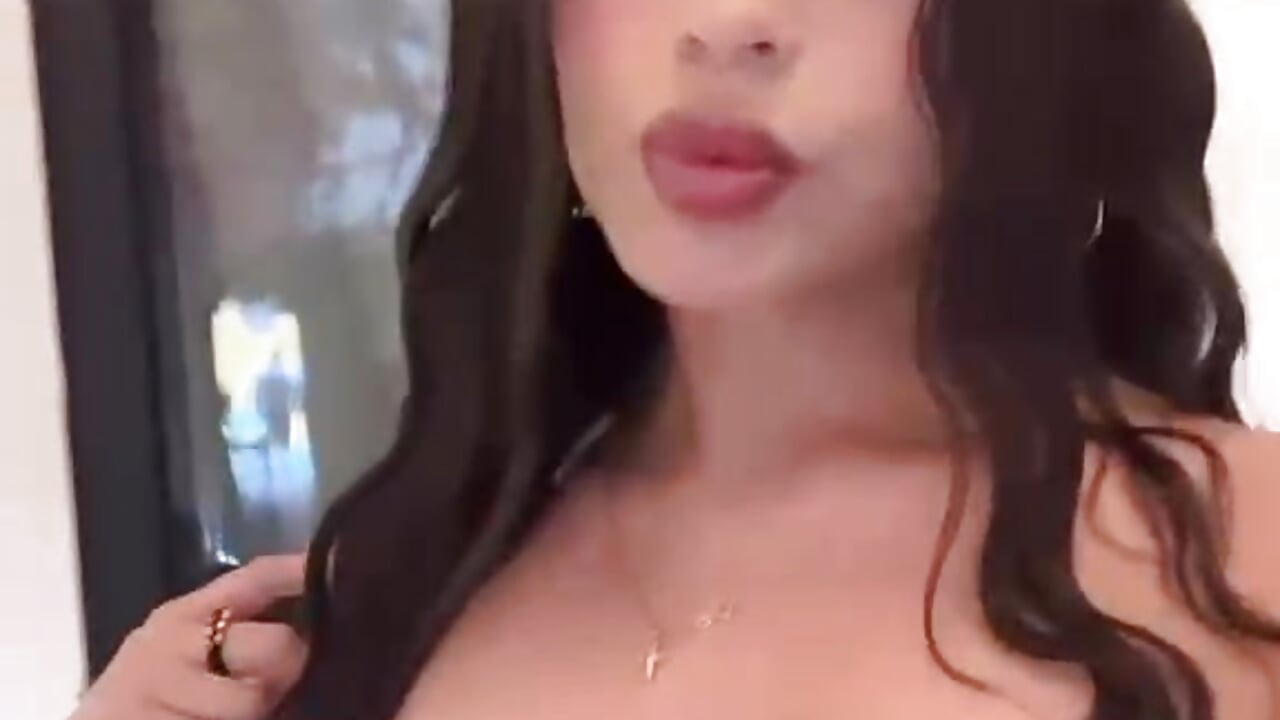 I'm waiting for you dear - video by KimoraBlaze cam model