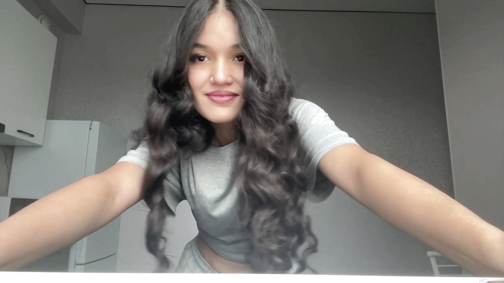 Looking at you👀 - video by LisetteParajon cam model