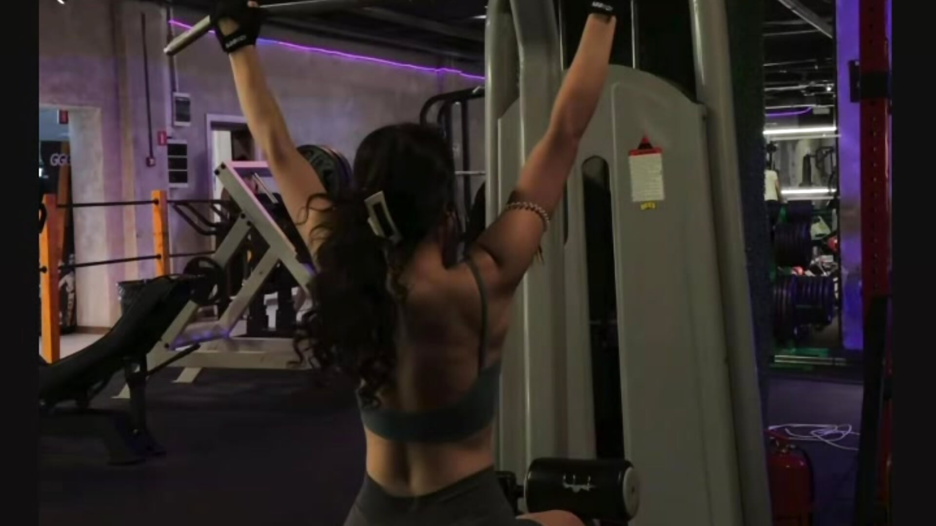getting back as strong as a rock💪 - video av LisetteParajon