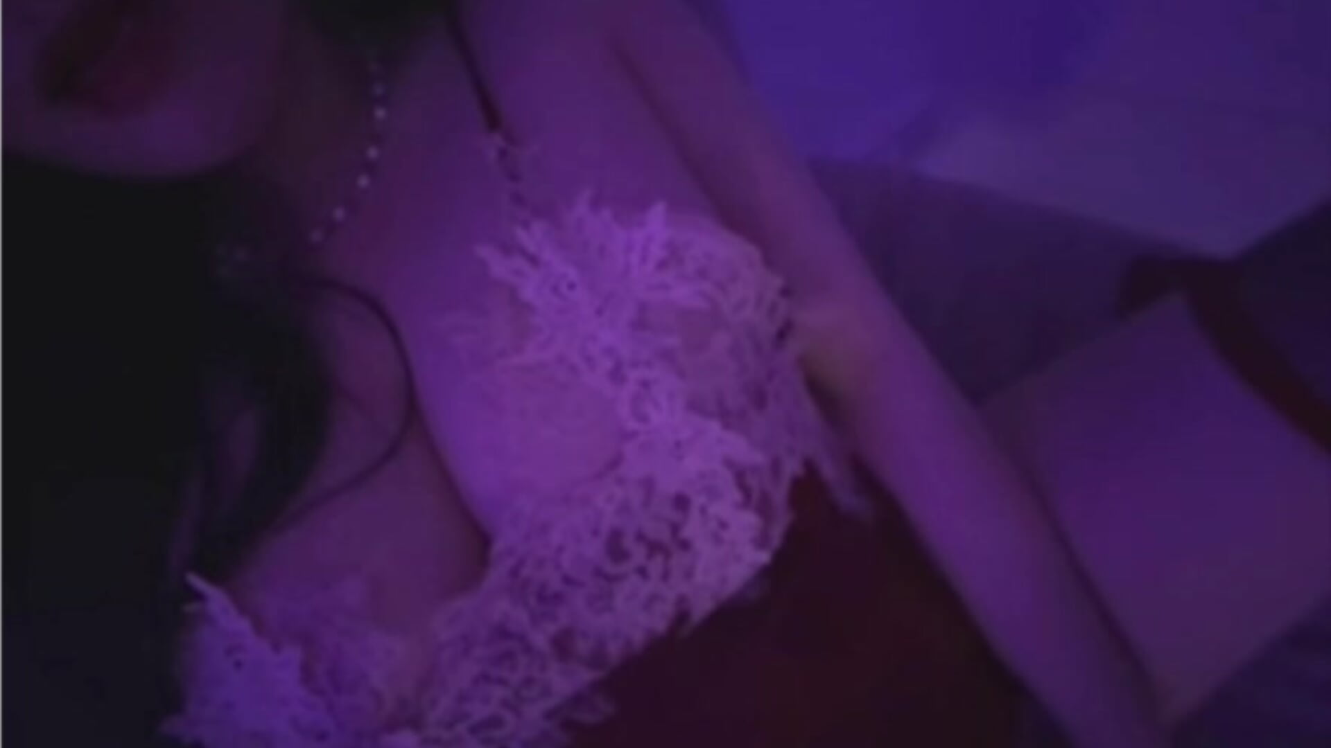 玫瑰有毒🌹你喜歡嗎？ - video di Hua36f modella di cam