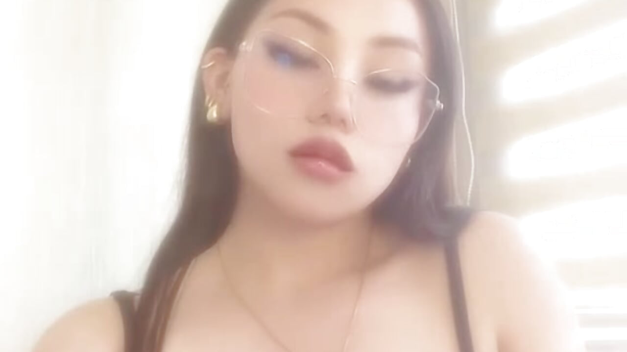 follow me darling - βίντεο μοντέλου Celeeste____