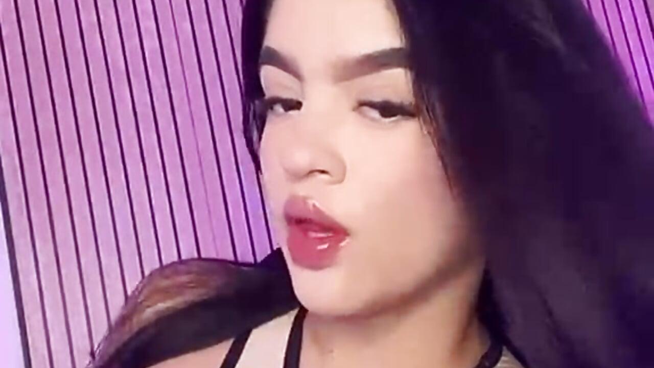 cute girl - video by SOPHI_AND_NOAH cam model