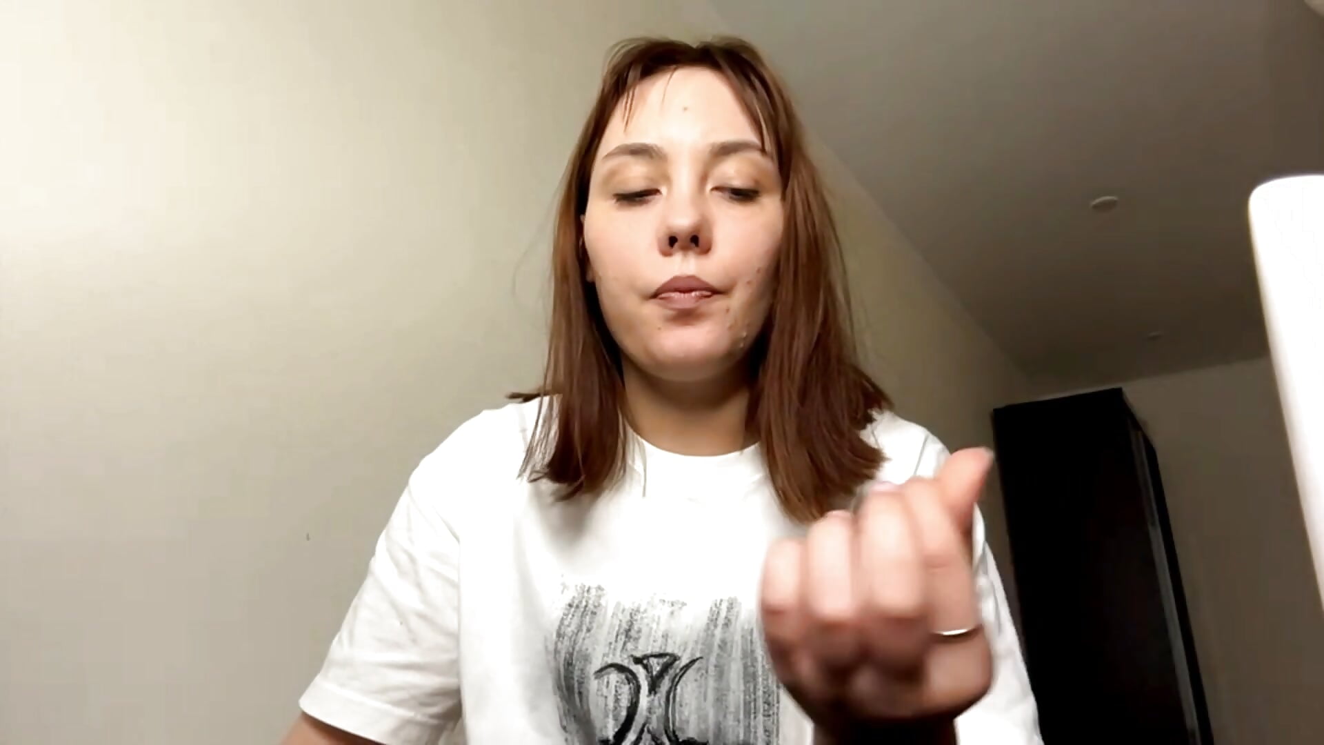im lazy - video by SacredFret cam model