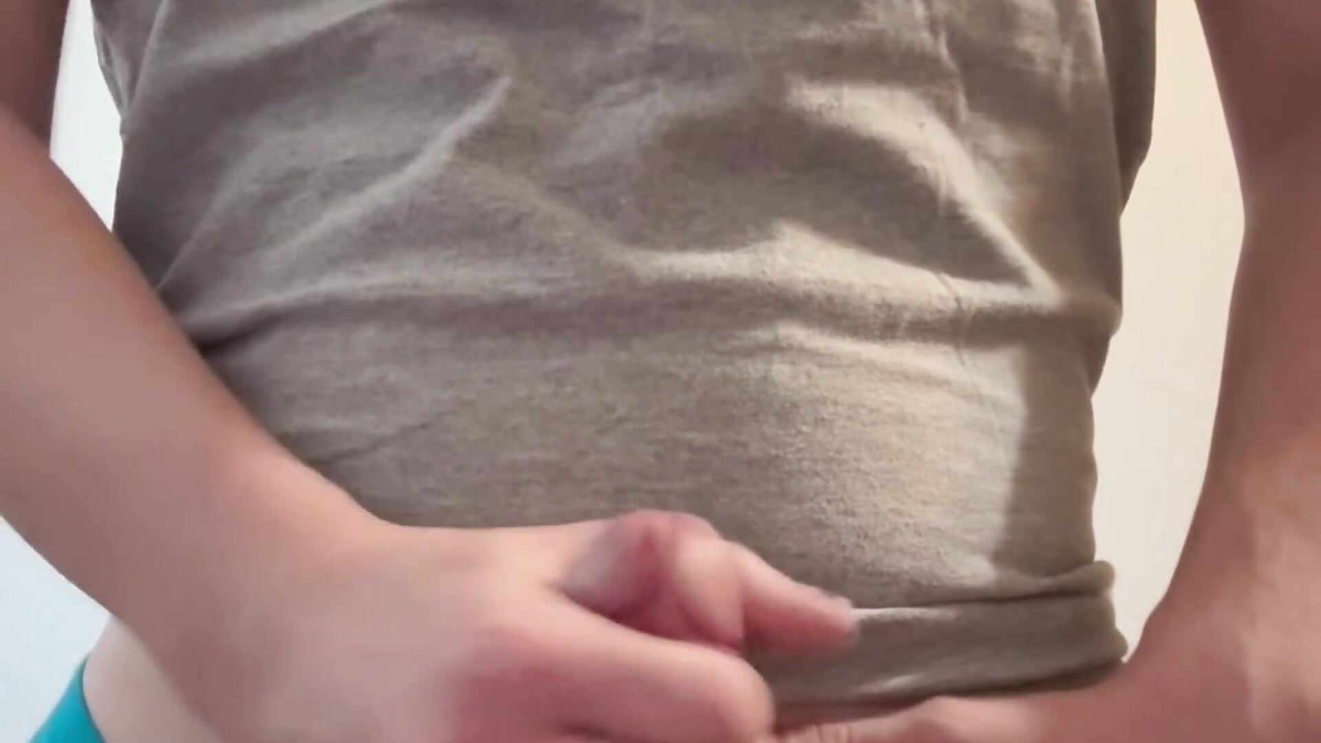 Quick cumshot 💦 - video oleh model kamera capri14