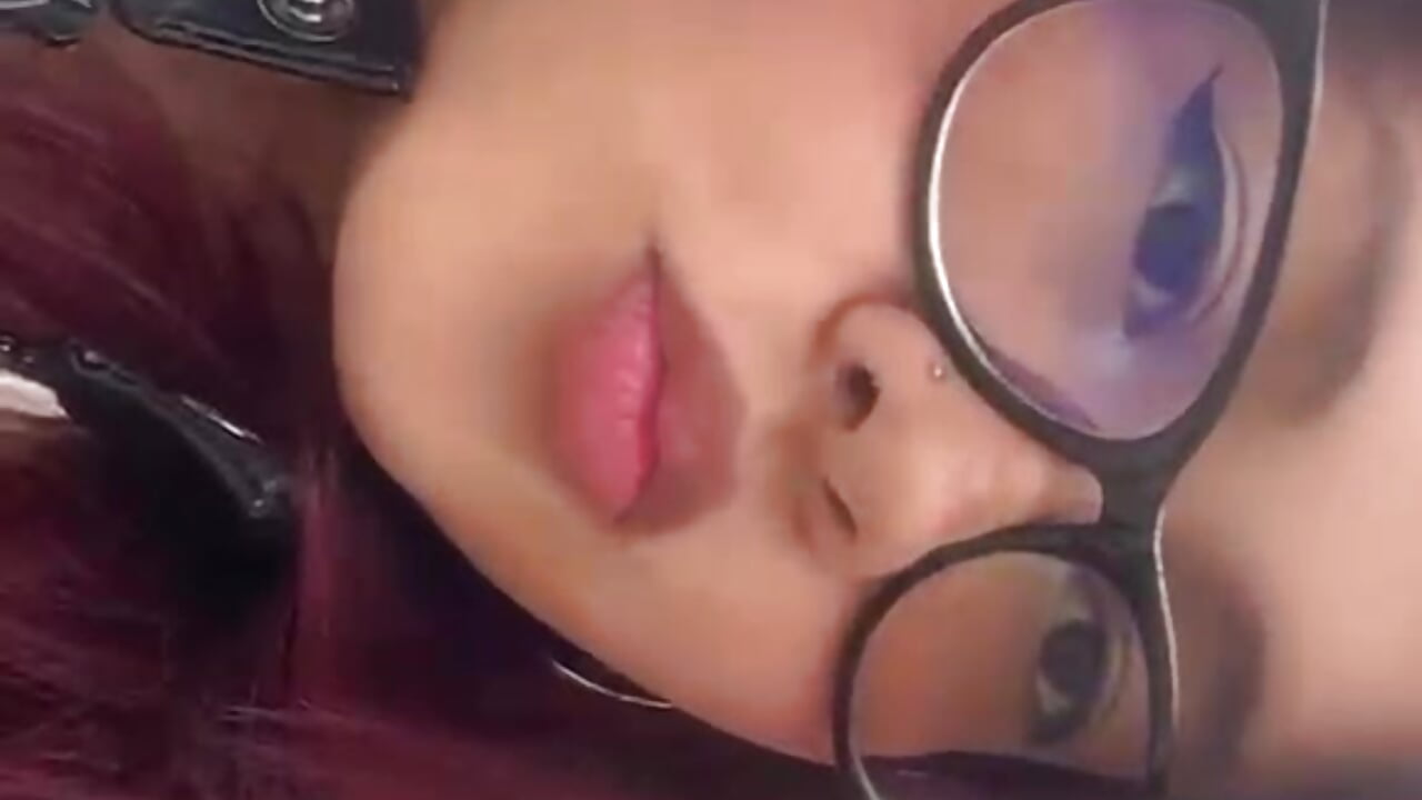 WhatsApp Video 2026-05-27 at 15,22,18 (1) – video od webkamerové modelky Karol_Queens_