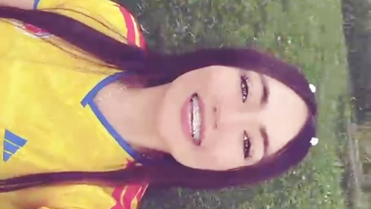 Ready for the world cup?⚽😏 - video oleh Selene_QS kamera model