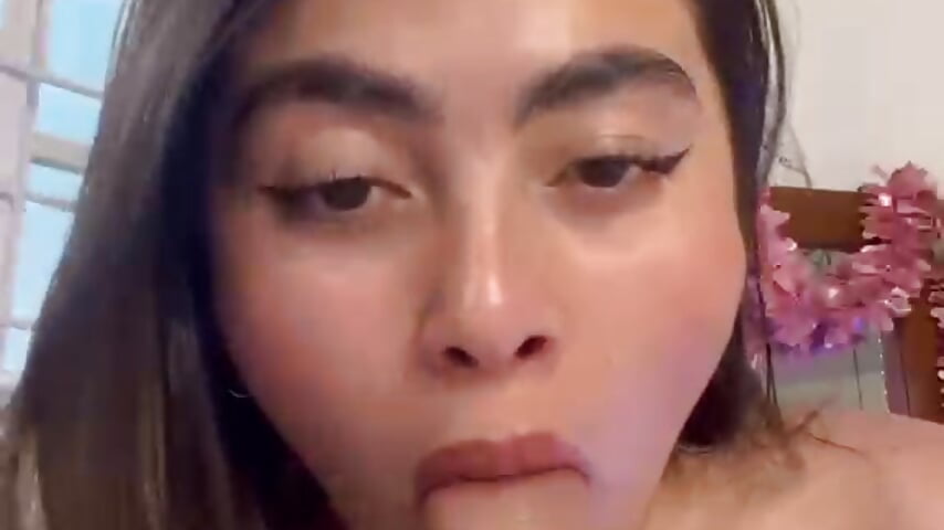 Blowjob with much salive