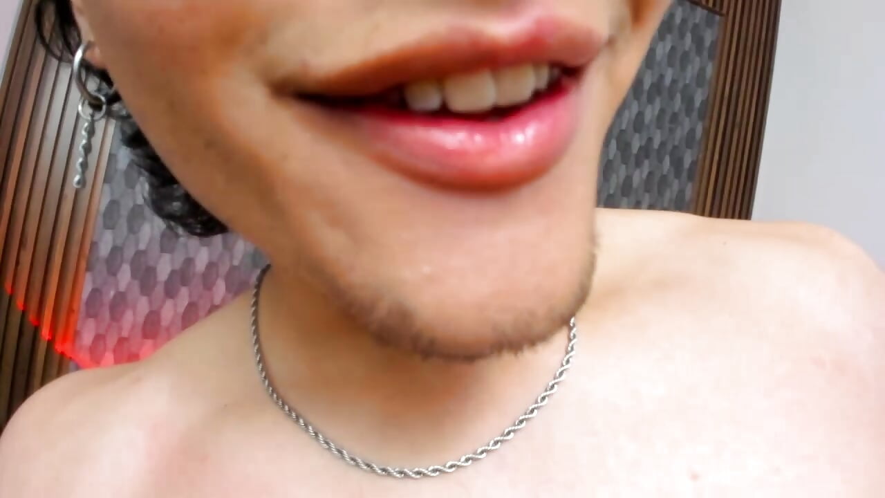 Jerking, drolling saliva and licking my finger 💓🤩 BE MY FRIEND ! - video by OliverMorgan66 cam model