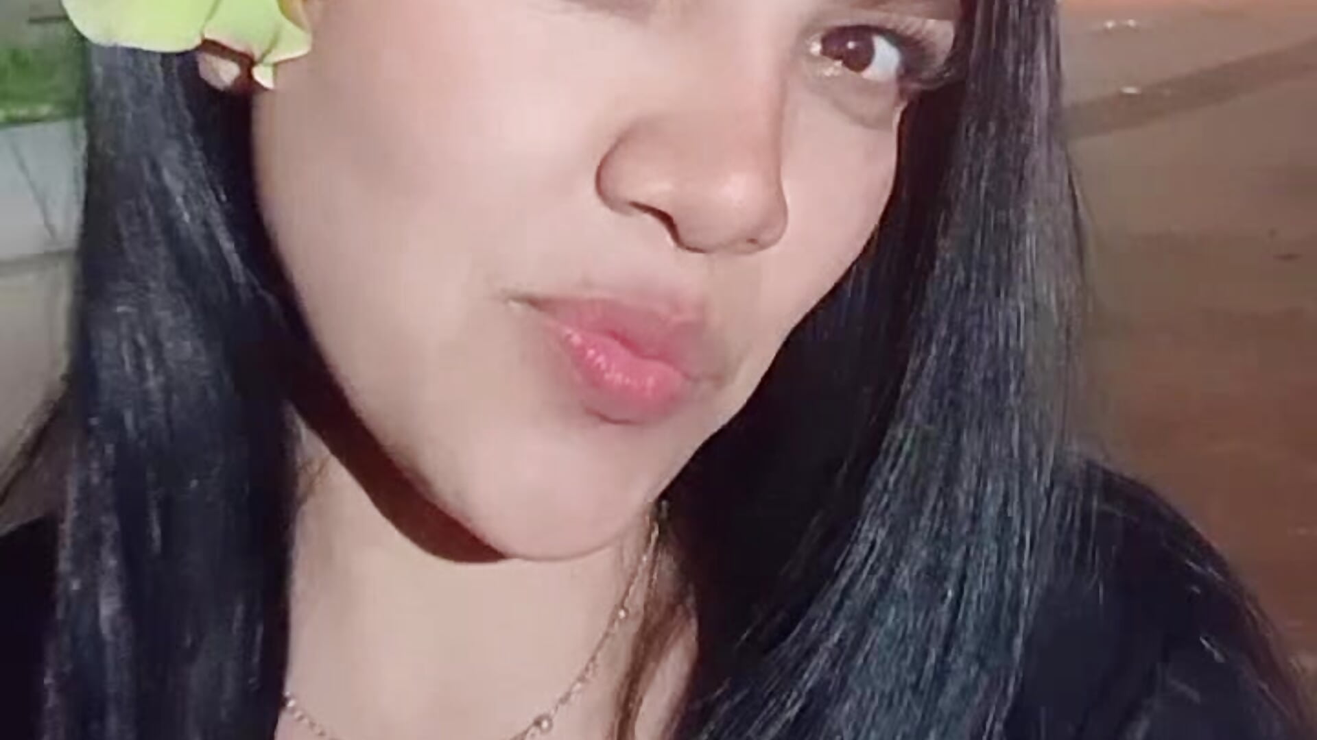 1000467526 – video od webkamerové modelky Trizzha