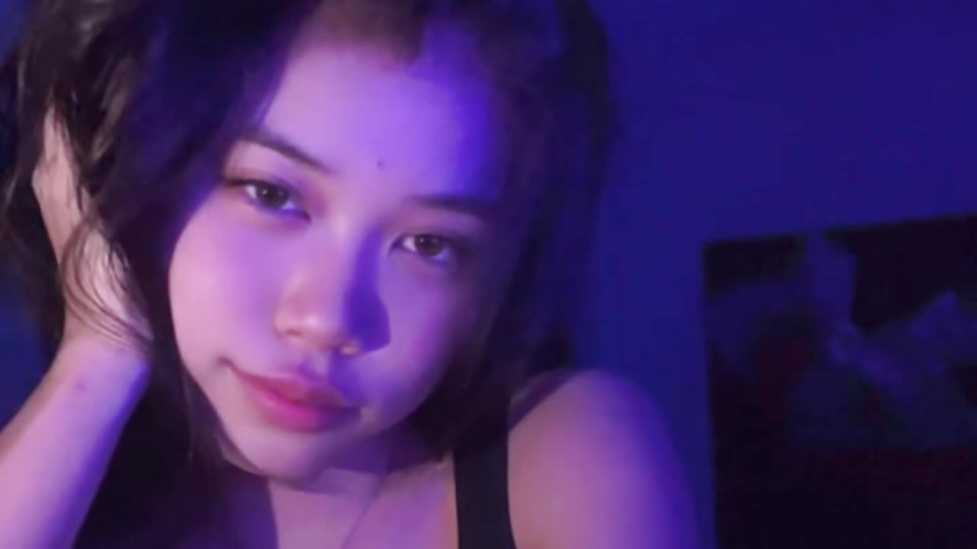 cfd0c30481d7448590b51f2915b9807d - Video von Babygirl_amara Cam-Model