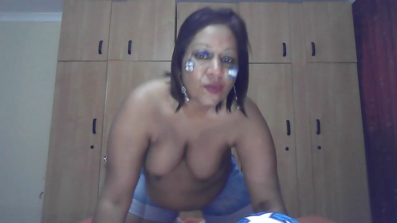 🇦🇷 - Video von IndianSexyMilf69 Cam-Model