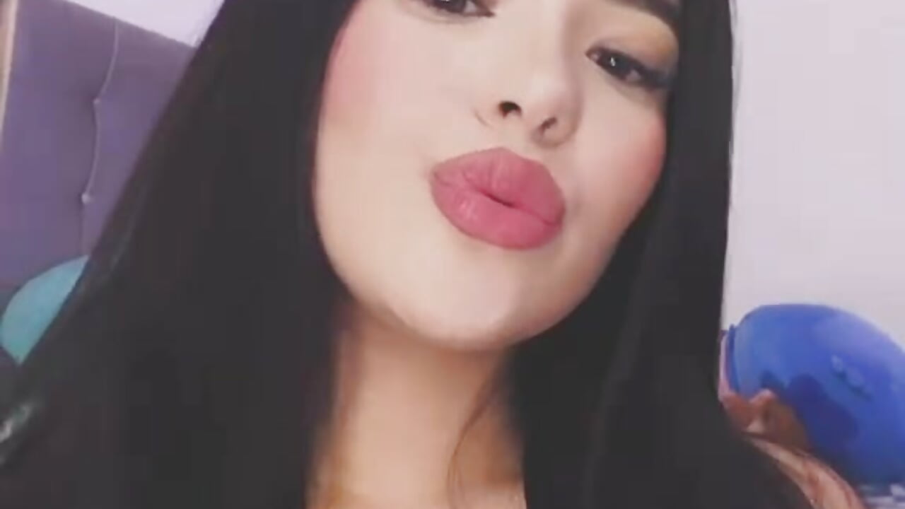 SEXY ME❤👑 - video by daisy_bloomm cam model