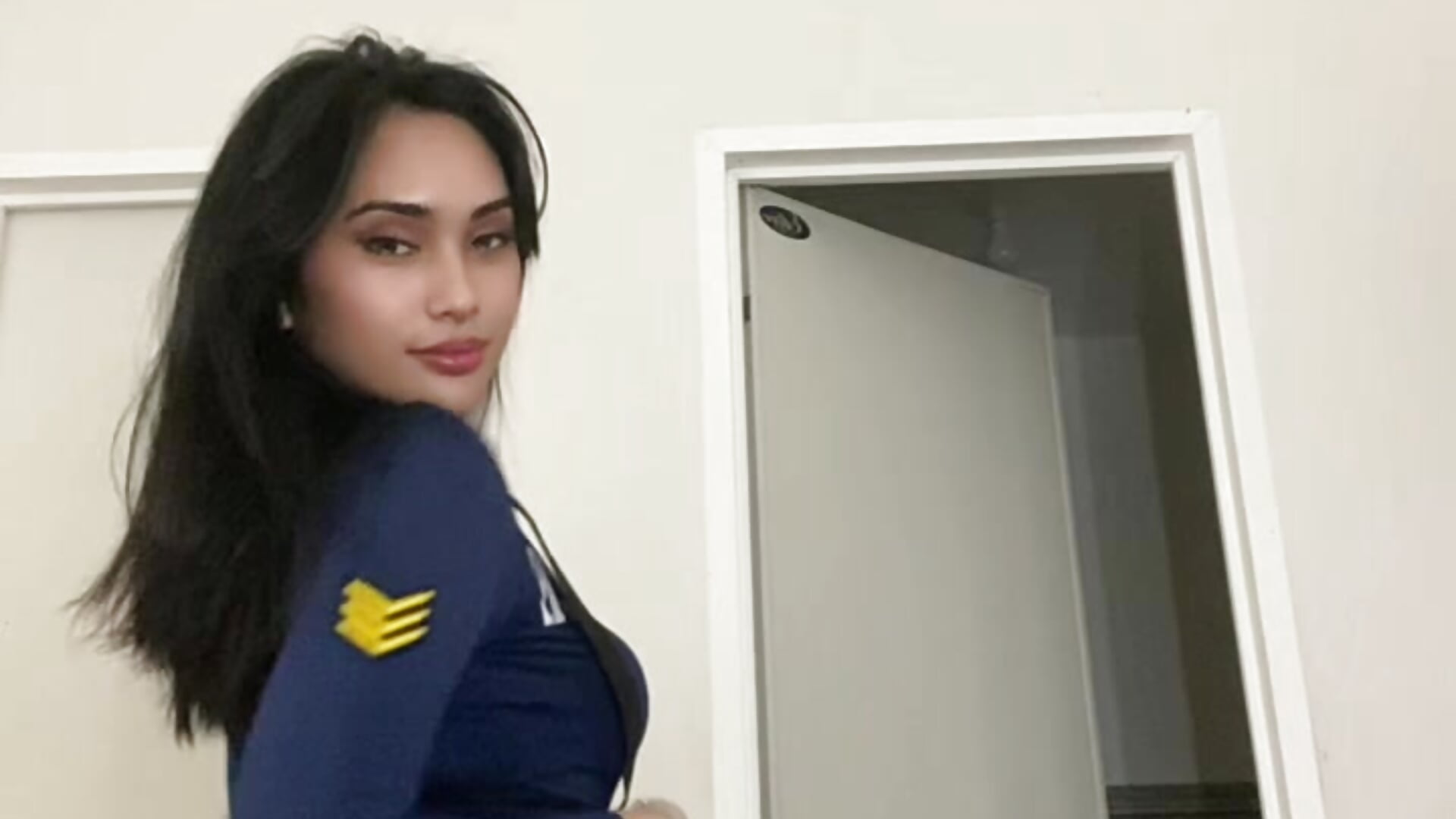 👮🚔🚨 - فيديو من Madisson_Grae موديل الكام