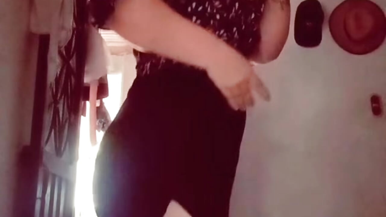 WhatsApp Video 2026-06-12 at 9,31,23 PM - video by Madelyn_sonora1992 cam model