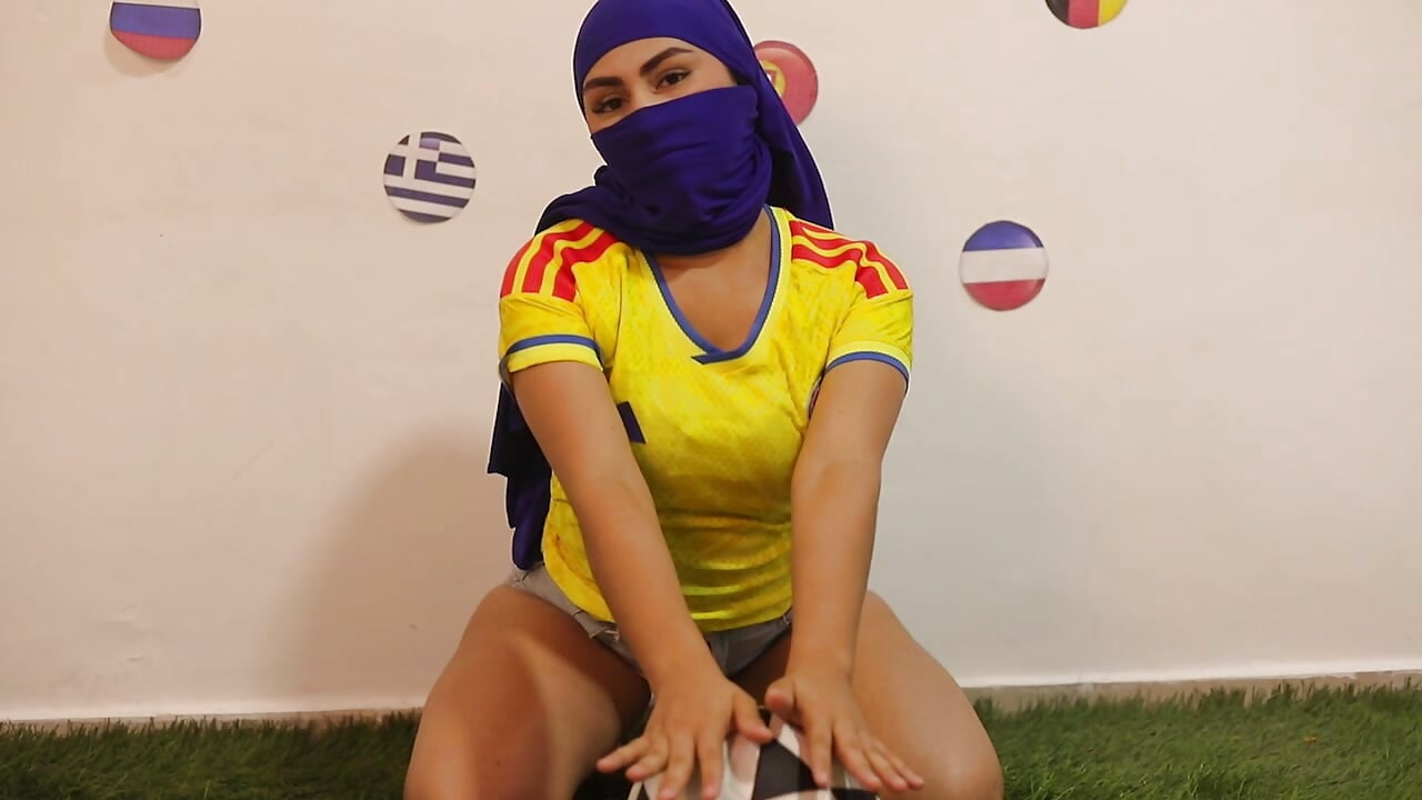 🏆✨The World Cup brings the world together… maybe it also brings us closer 💋 - Video von AlessandraRosee Cam-Model