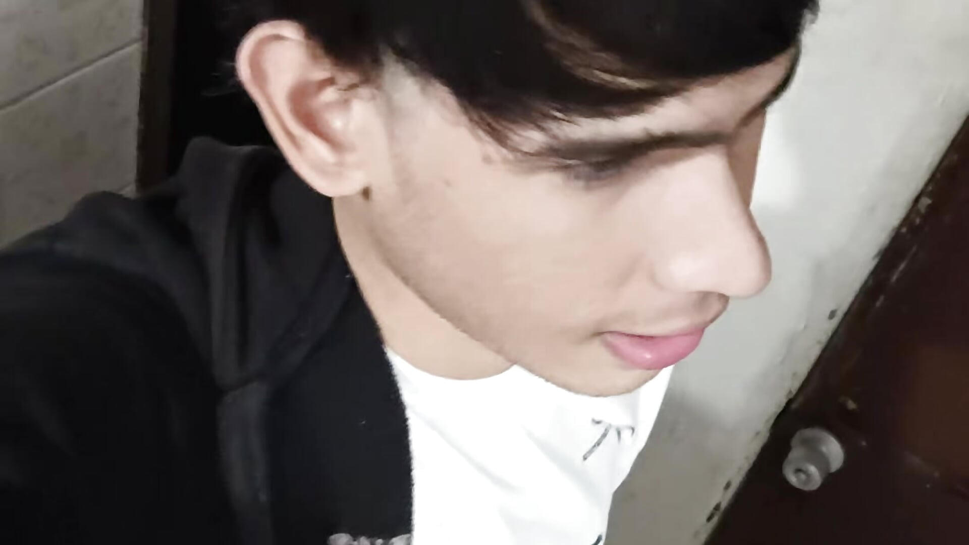 Kiss 😍😘 - video oleh model kamera Kevin_Brooks1